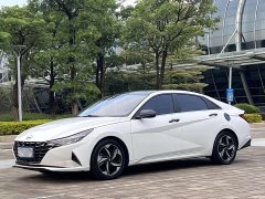 Hyundai Elantra 1.5L CVT Luxury - photo 1