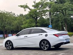 Hyundai Elantra 1.5L CVT Luxury - photo 16