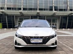 Hyundai Elantra 1.5L CVT Luxury - photo 2
