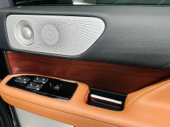 Lincoln Navigator 2020 3.5T Prestige Edition - ფოტო 8