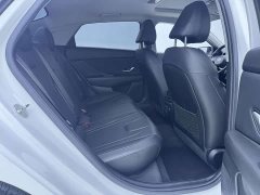 Hyundai Elantra 1.5L CVT Luxury - ფოტო 16