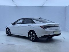 Hyundai Elantra 1.5L CVT Luxury - ფოტო 6