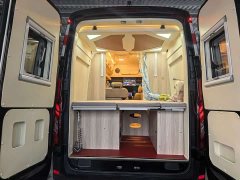 SAIC Maxus V90 2.0T Traveler Self-Propelled Class B Motorhome Luxury Transverse Bed - ფოტო 5
