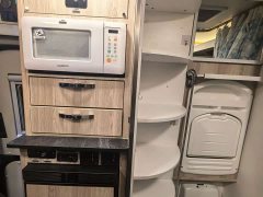 SAIC Maxus V90 2.0T Traveler Self-Propelled Class B Motorhome Luxury Transverse Bed - ფოტო 8