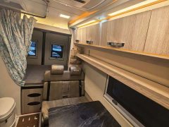 SAIC Maxus V90 2.0T Traveler Self-Propelled Class B Motorhome Luxury Transverse Bed - ფოტო 9