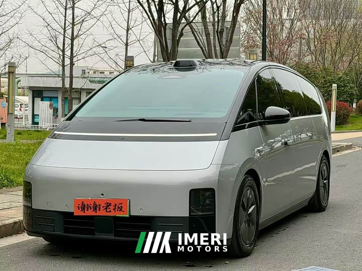 Li Auto Li Xiang MEGA Ultra - ავტომობილი ჩინეთიდან