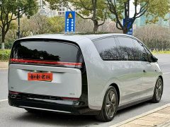 Li Auto Li Xiang MEGA Ultra - ფოტო 3