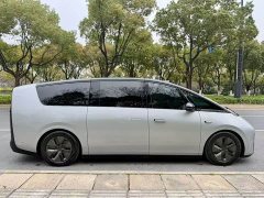 Li Auto Li Xiang MEGA Ultra - ფოტო 4