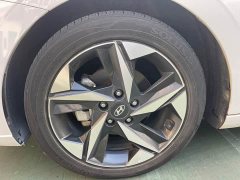 Hyundai Elantra 2022 1.5L CVT Luxury - ფოტო 16