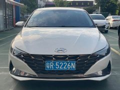 Hyundai Elantra 2022 1.5L CVT Luxury - ფოტო 2
