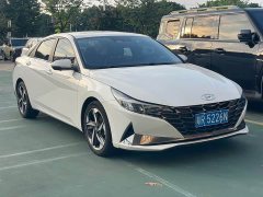 Hyundai Elantra 2022 1.5L CVT Luxury - ფოტო 3