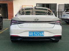 Hyundai Elantra 2022 1.5L CVT Luxury - ფოტო 8