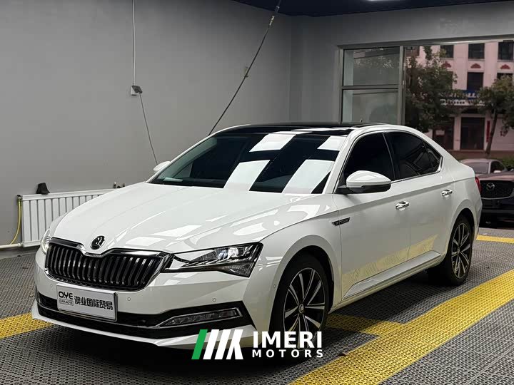 Skoda Superb 2024 TSI280 DSG Prestige - ავტომობილი ჩინეთიდან
