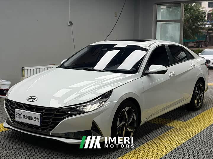 Hyundai Elantra 1.5L CVT Luxury