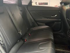 Hyundai Elantra 2021 1.5L CVT Luxury - ფოტო 13