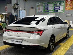 Hyundai Elantra 2021 1.5L CVT Luxury - ფოტო 6