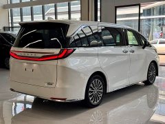 Lexus LM 2023 500h Six-Seat Premium Edition - ფოტო 17