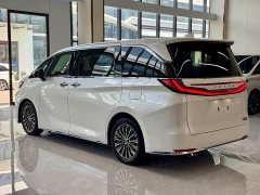 Lexus LM 2023 500h Six-Seat Premium Edition - ფოტო 18