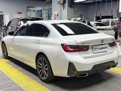 BMW 3 Series 320Li M Sport Package - ფოტო 4