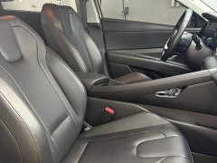 Hyundai Elantra 1.5L CVT Luxury - ფოტო 12