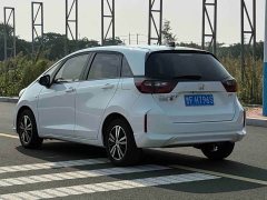 Honda Fit 1.5L CVT Trend Edition - ფოტო 4