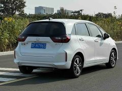 Honda Fit 1.5L CVT Trend Edition - ფოტო 6