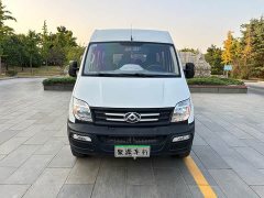 Maxus V80 2019 2.5T Classic 6-speed manual Aoyuntong Facelift Short Wheelbase Medium Roof 5/6-seater - ფოტო 1