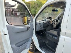 Maxus V80 2019 2.5T Classic 6-speed manual Aoyuntong Facelift Short Wheelbase Medium Roof 5/6-seater - ფოტო 15