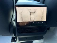 Tesla Model Y L Long Range All-Wheel Drive - ფოტო 12