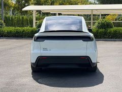 Tesla Model Y L Long Range All-Wheel Drive - ფოტო 5