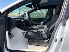Tesla Model Y L Long Range All-Wheel Drive - ფოტო 8