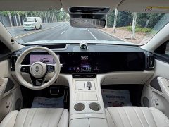 AITO M8 Pure Electric Max Six-Seat AWD with 192-Channel LiDAR - ფოტო 9