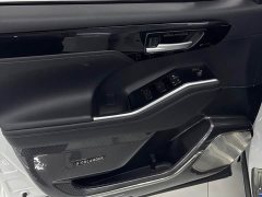 Toyota Highlander 2.5L Intelligent Hybrid AWD Premium 7-Seater - ფოტო 13