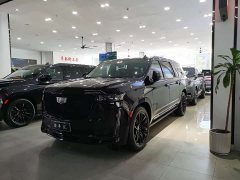 Cadillac ESCALADE 2024 6.2L Automatic - ფოტო 1