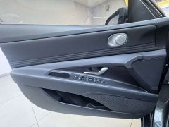 Hyundai Elantra 1.5L CVT Luxury - ფოტო 17
