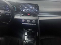 Hyundai Elantra 1.5L CVT GLX Elite - ფოტო 12