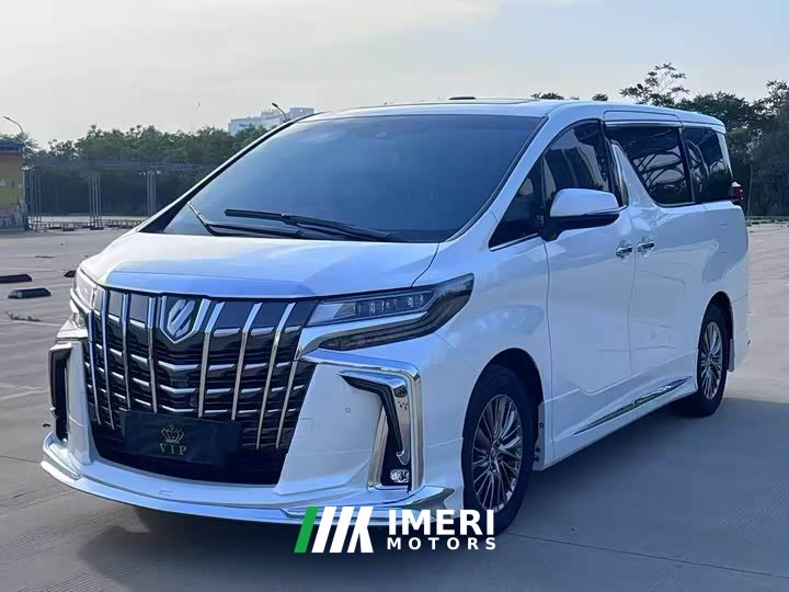 Toyota Alphard Hybrid 2.5L Luxury