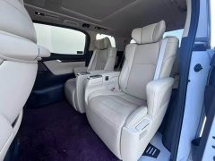 Toyota Alphard 2021 Hybrid 2.5L Luxury - ფოტო 8
