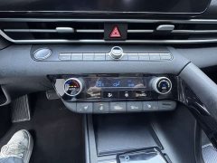 Hyundai Elantra 1.5L CVT Luxury - ფოტო 20