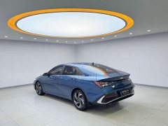 Hyundai Elantra 1.5L CVT Luxury - ფოტო 4