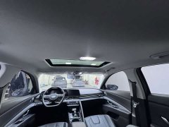 Hyundai Elantra 1.5L CVT Luxury - ფოტო 9