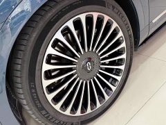 AITO M9 Extended Range Ultra 42kWh 6-Seater - ფოტო 19