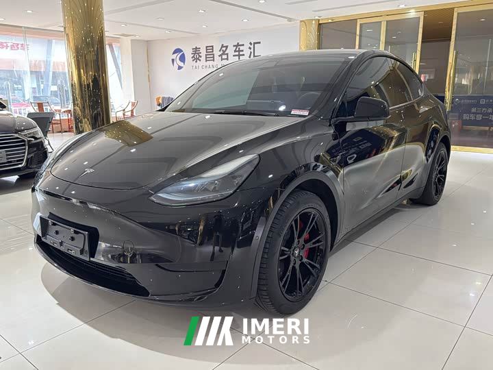Tesla Model Y Facelift Rear-Wheel Drive