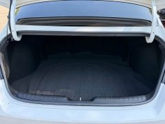 Hyundai Elantra 1.5L CVT Luxury - ფოტო 11