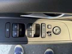 Hyundai Elantra 1.5L CVT Luxury - ფოტო 8