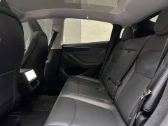 Tesla Model Y Rear-Wheel Drive - ფოტო 11