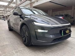 Tesla Model Y Rear-Wheel Drive - ფოტო 3
