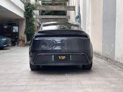 Tesla Model Y Rear-Wheel Drive - ფოტო 7