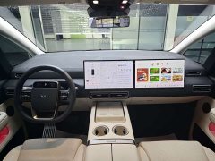 Li Auto MEGA Ultra Smart Refresh Edition - ფოტო 15
