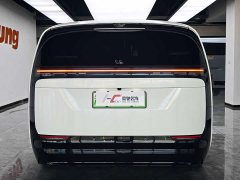 Li Auto MEGA Ultra Smart Refresh Edition - ფოტო 5
